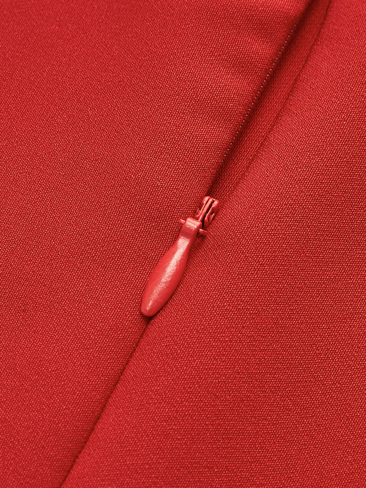 Valenzora | Minimalist, simple dress with a low back