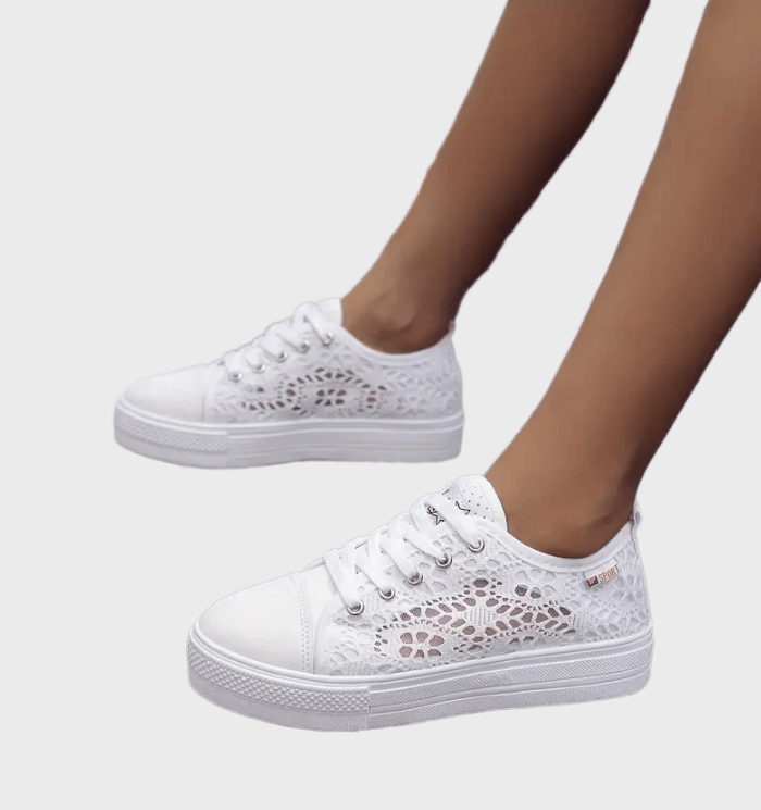 Valenzora | Stylish low-cut lace-up sneakers with side details and a secure fit