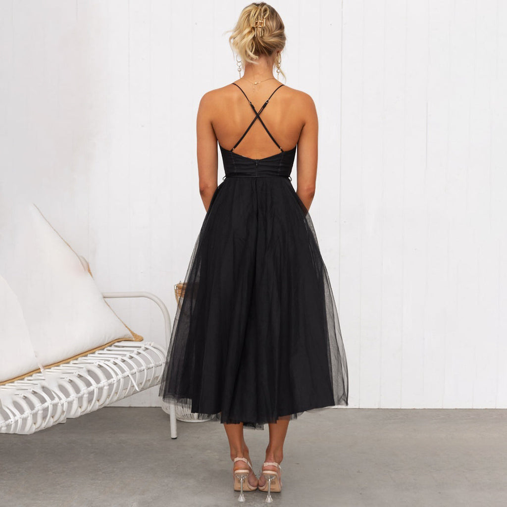 Valenzora | Luxuriöses ärmelloses Midikleid mit Spaghettiträgern