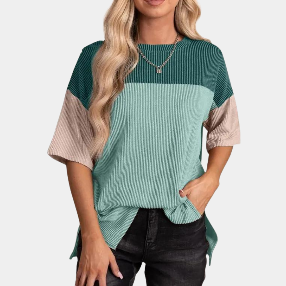 Valenzora | Stylish, loose-fitting T-shirt for women