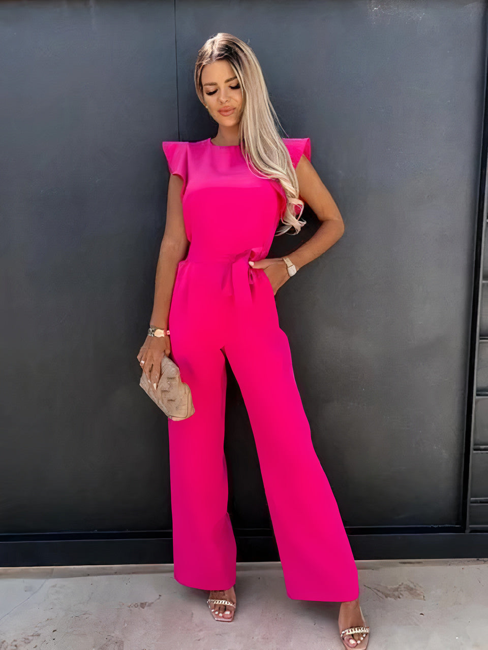 Valenzora | Elegant jumpsuit with ruffles and sleeves for women