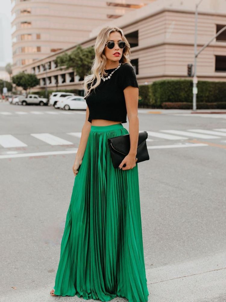 Valenzora | Fashionable pleated skirt