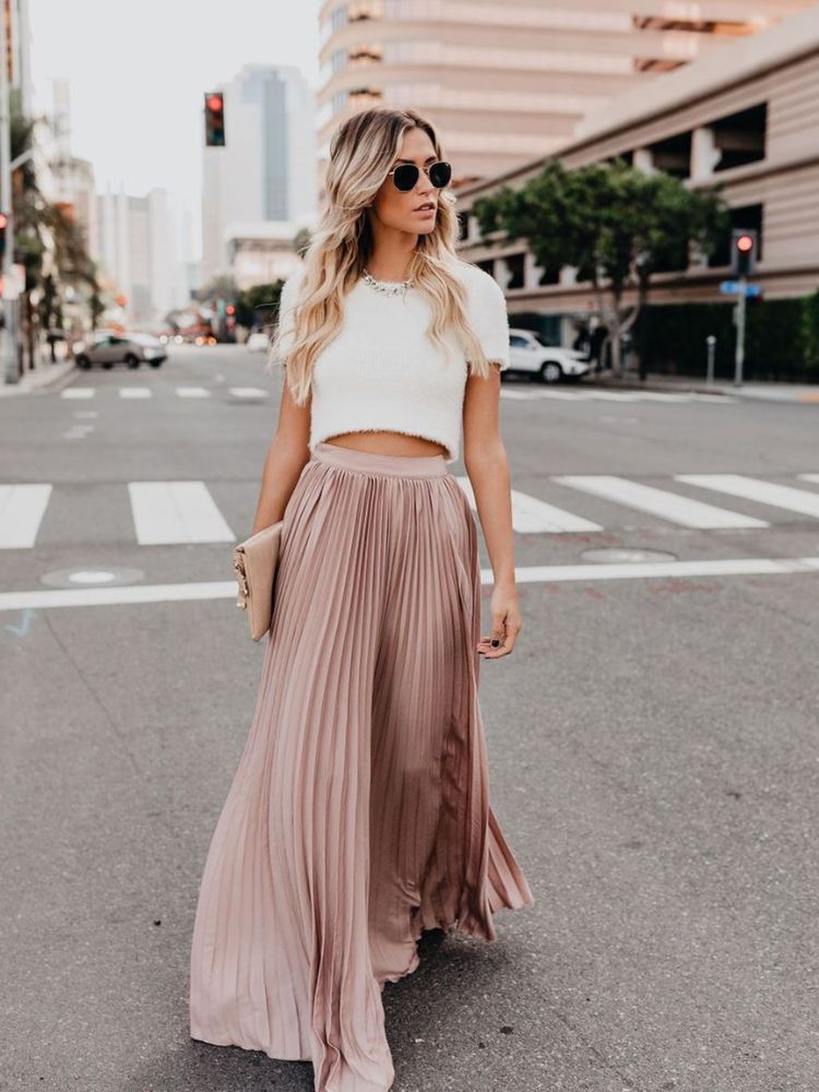 Valenzora | Fashionable pleated skirt
