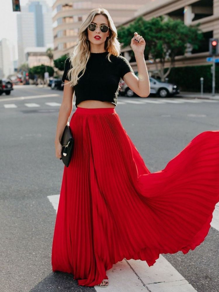 Valenzora | Fashionable pleated skirt