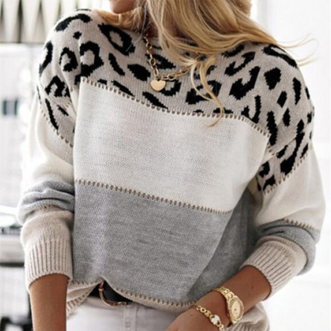 Valenzora | Soft Women's Sweatshirt