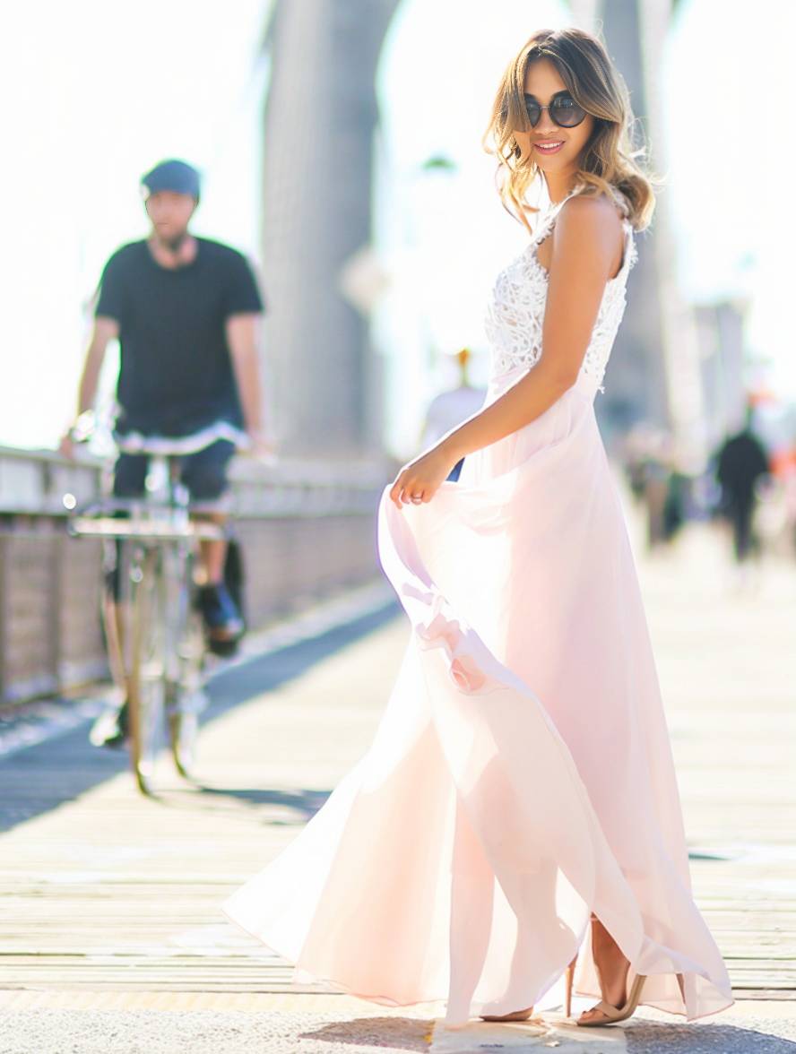 Valenzora | Long Bridesmaid Dress Lace Chiffon Fluid Round Neck Sleeveless Elegant Pink and White