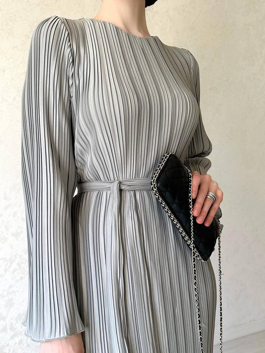 Valenzora | Long Flowing Dress Belt Round Neck Trumpet Sleeves Elegant Prom Evening