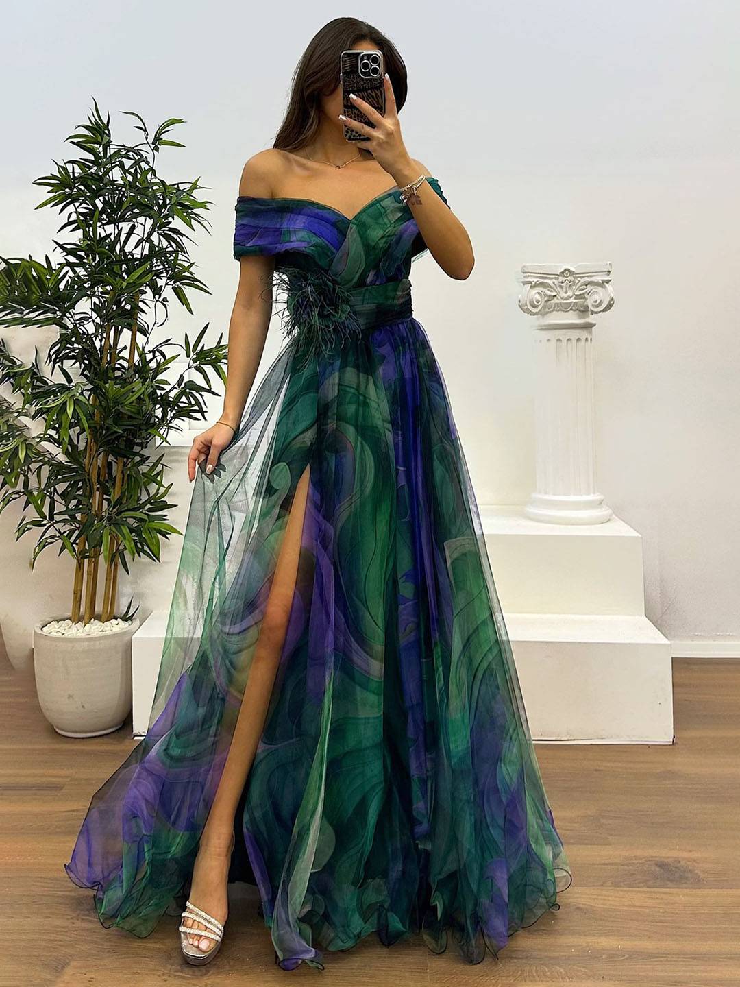 Valenzora | Wunderschönes langes Kleid aus bedrucktem Tüll mit floralem U-Boot-Ausschnitt, geschlitzter Seite, ärmellos, elegant, Vintage, Abendkleid für Damen
