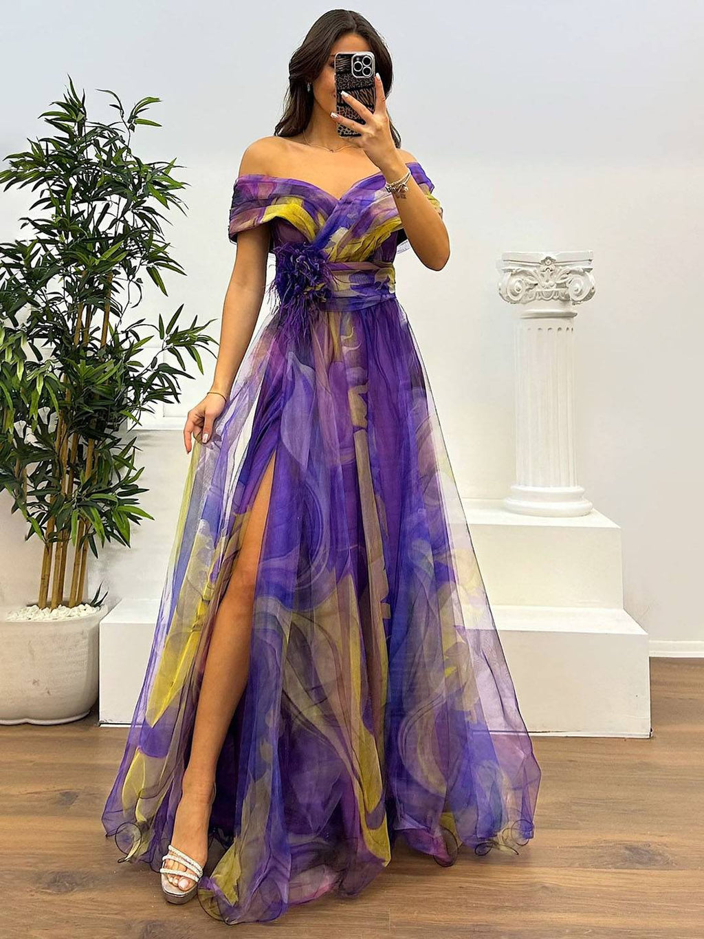 Valenzora | Wunderschönes langes Kleid aus bedrucktem Tüll mit floralem U-Boot-Ausschnitt, geschlitzter Seite, ärmellos, elegant, Vintage, Abendkleid für Damen