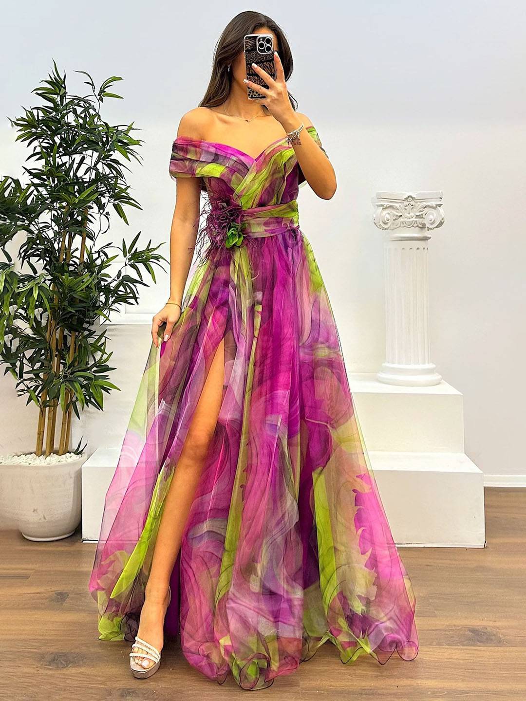 Valenzora | Wunderschönes langes Kleid aus bedrucktem Tüll mit floralem U-Boot-Ausschnitt, geschlitzter Seite, ärmellos, elegant, Vintage, Abendkleid für Damen