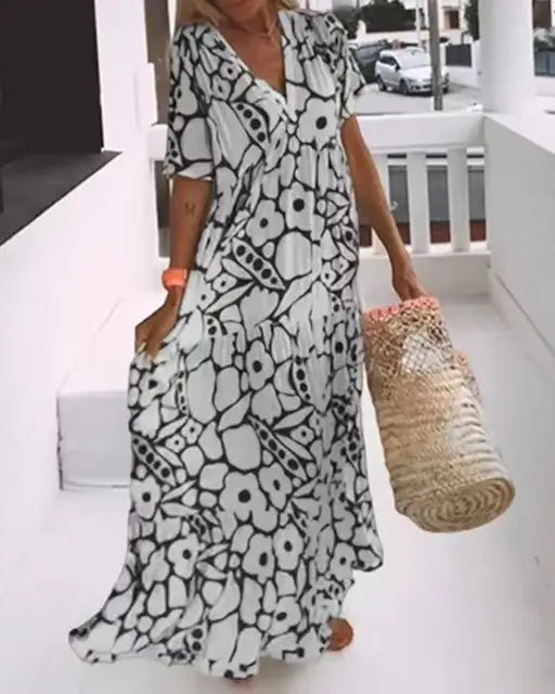 Entspanntes Sommerkleid mit Blumenmuster