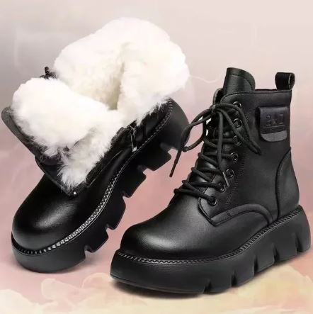 Padded boots with thick soles
