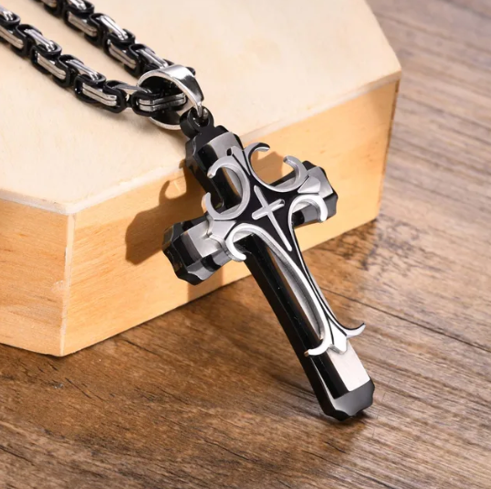 Valenzora | Templar necklace
