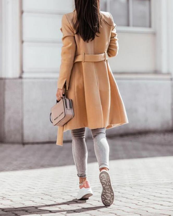 Valenzora Winter Trend: Eleganter Damenmantel mit Gürtel