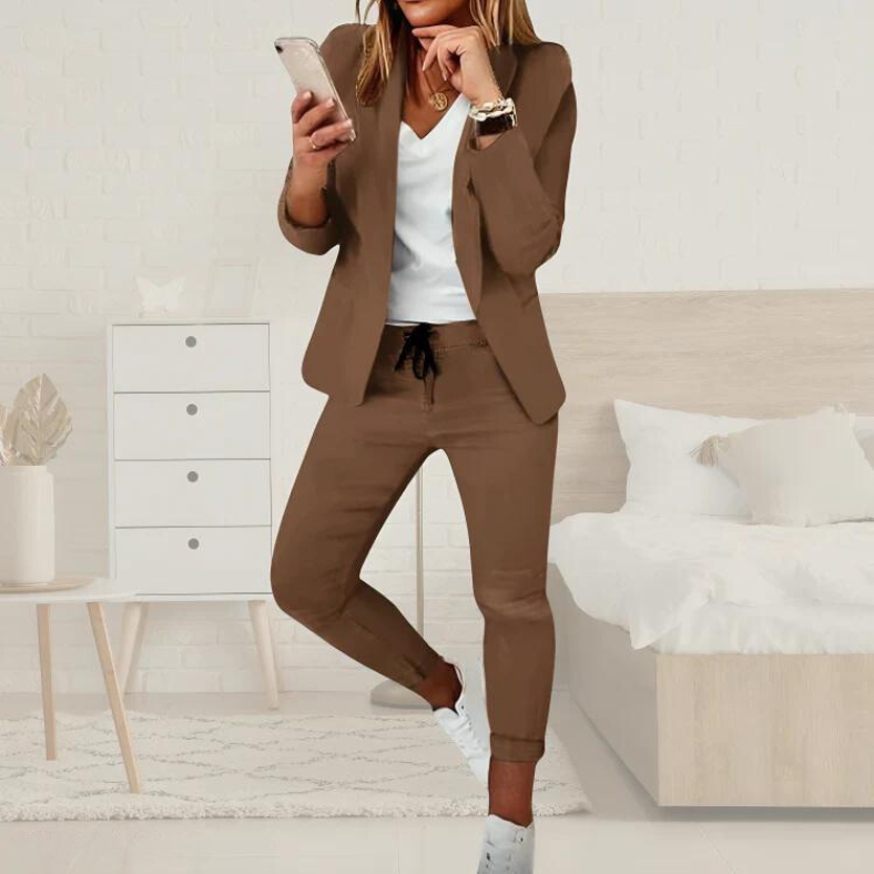 Valenzora | Comfortable Casual Women's Suit