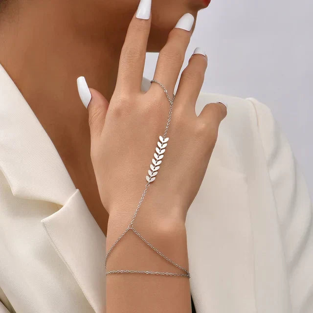 Valenzora | Creative Small Chain Bracelet Finger Rings