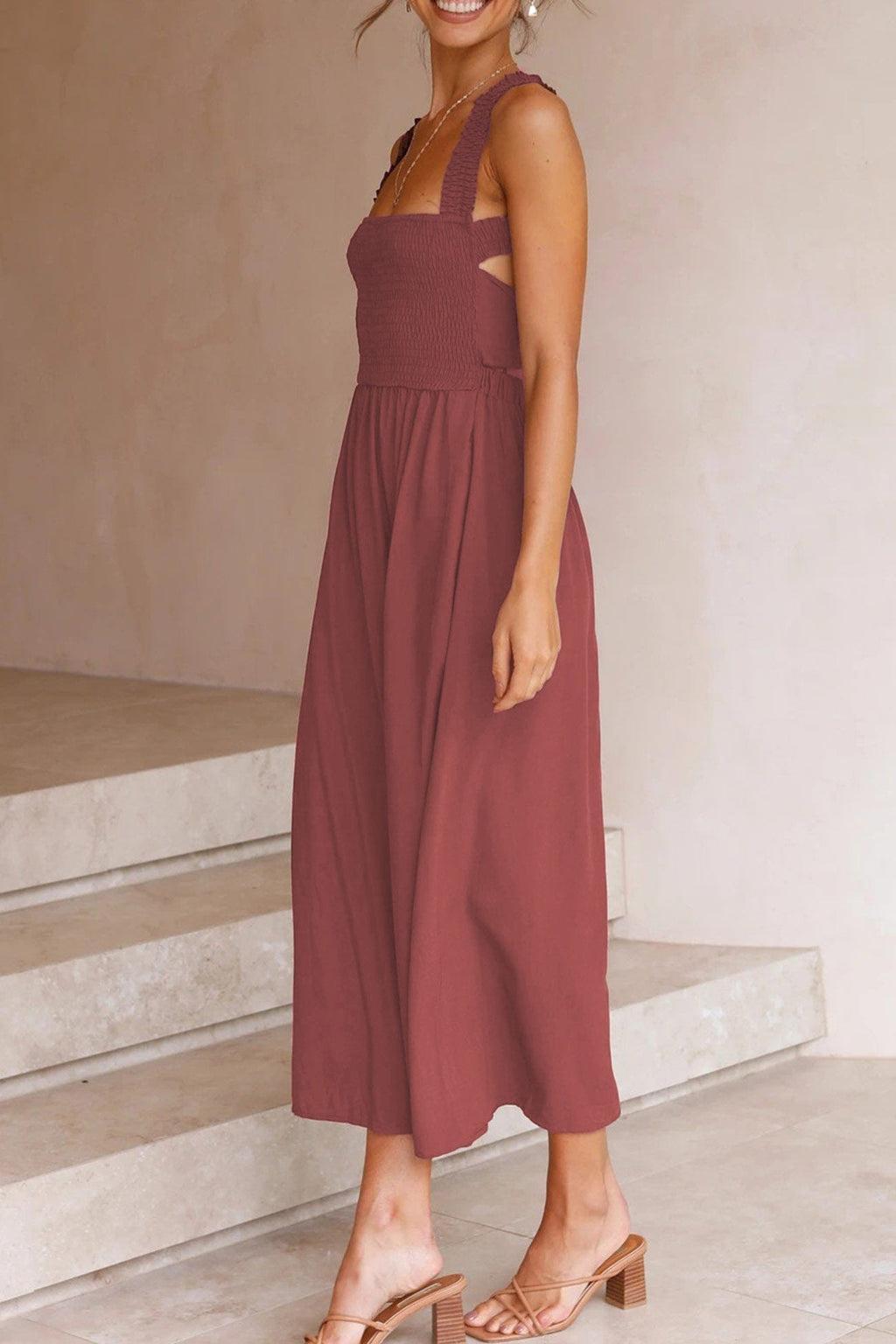 Valenzora | Crisscross Tie-Back Midi Dress
