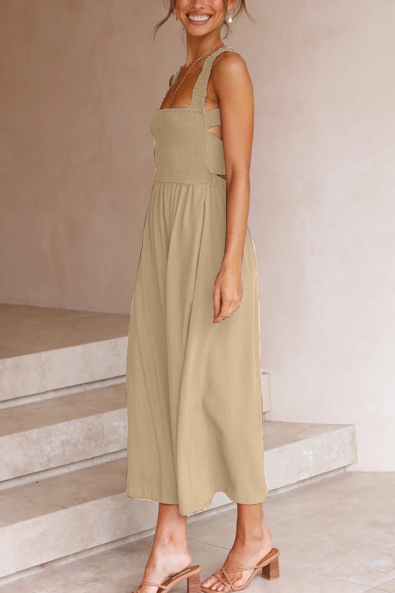 Valenzora | Crisscross Tie-Back Midi Dress