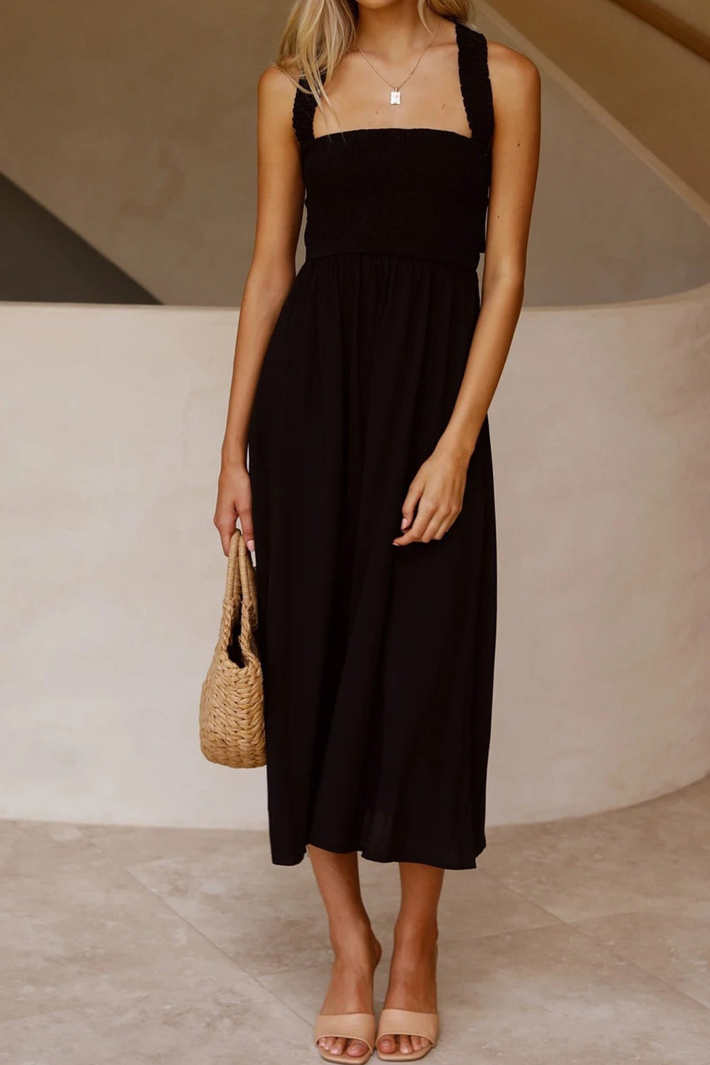 Valenzora | Crisscross Tie-Back Midi Dress
