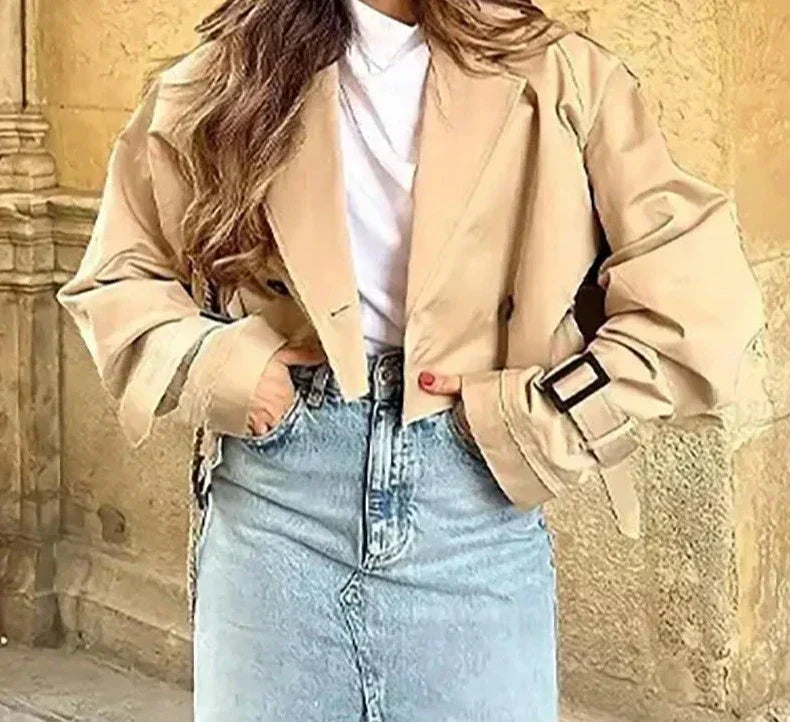 Valenzora - Stylish cropped trench coat