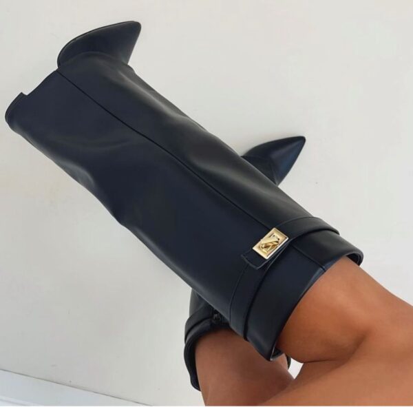 Valenzora | Classic Boots