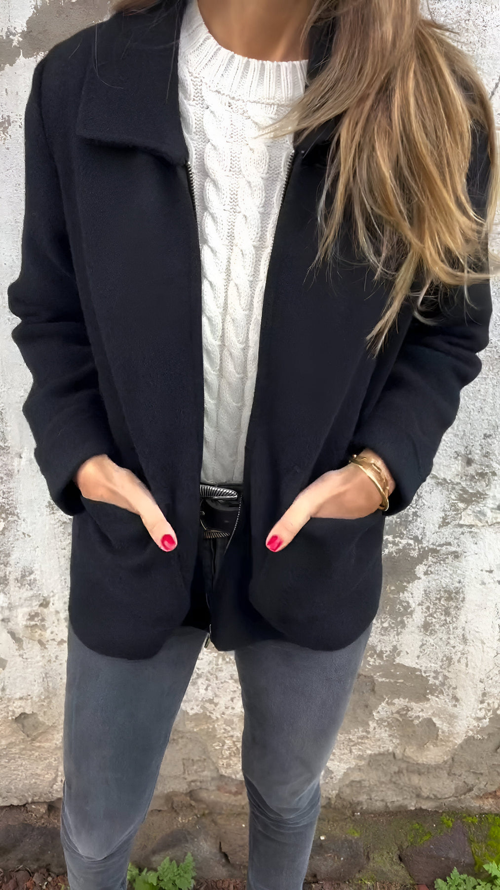 Valenzora | Bequeme langärmelige Reißverschlussjacke mit Taschen