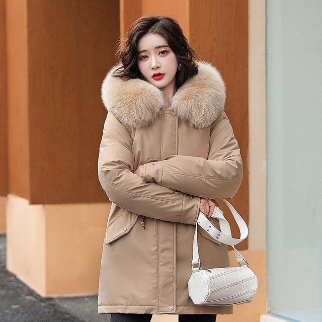 Valenzora and Chic: Parka jacket 'Elena' with fur collar