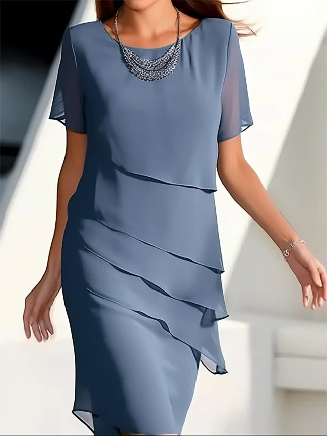 Valenzora | Elegant midi dress with short sleeves and layers