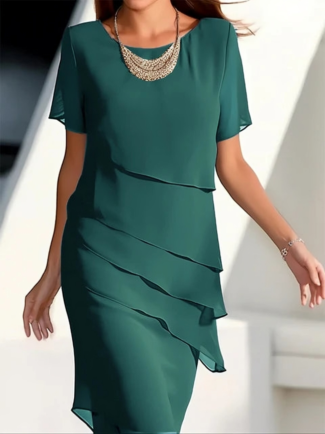Valenzora | Elegant midi dress with short sleeves and layers