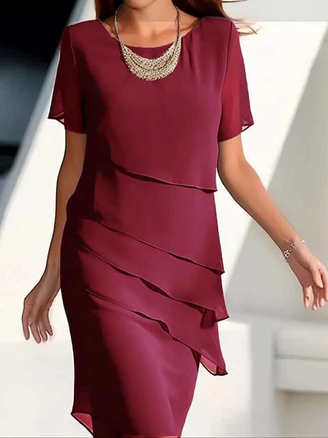 Valenzora | Elegant midi dress with short sleeves and layers
