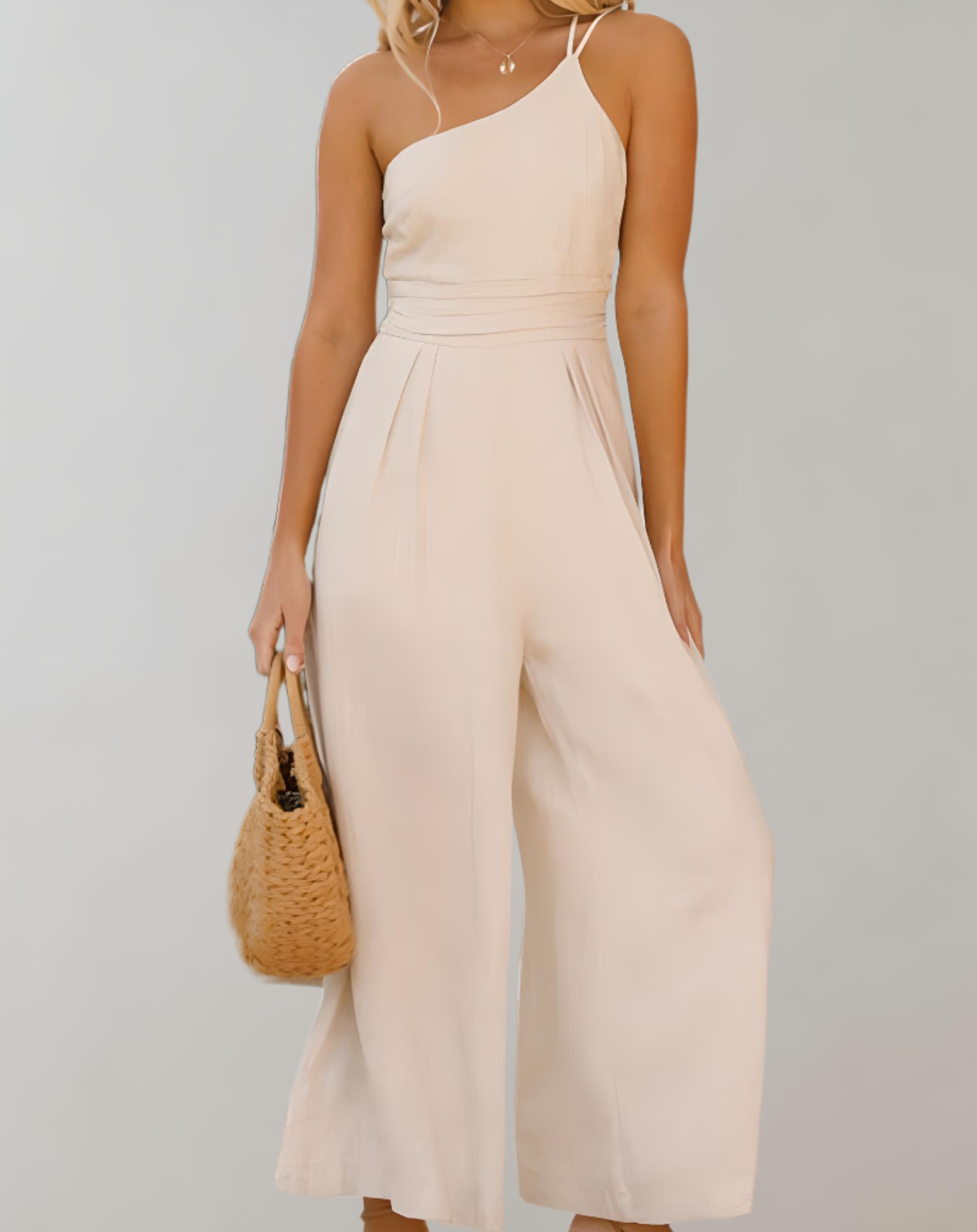Valenzora | Elegant jumpsuit with asymmetrical straps