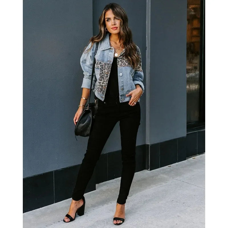 Valenzora | Stylische Leoparden-Jeansjacke