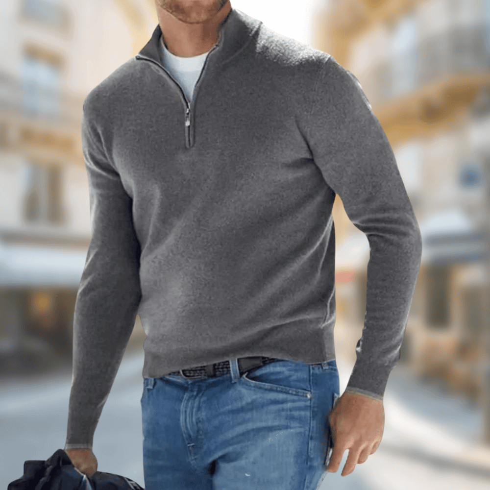 The comfortable and elegant sweater for the transitional season