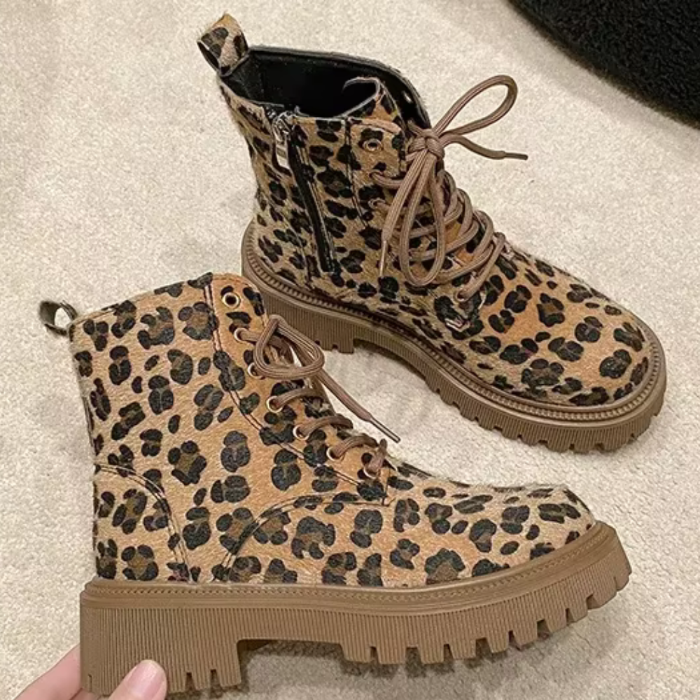 Valenzora | Fashionable boots for women