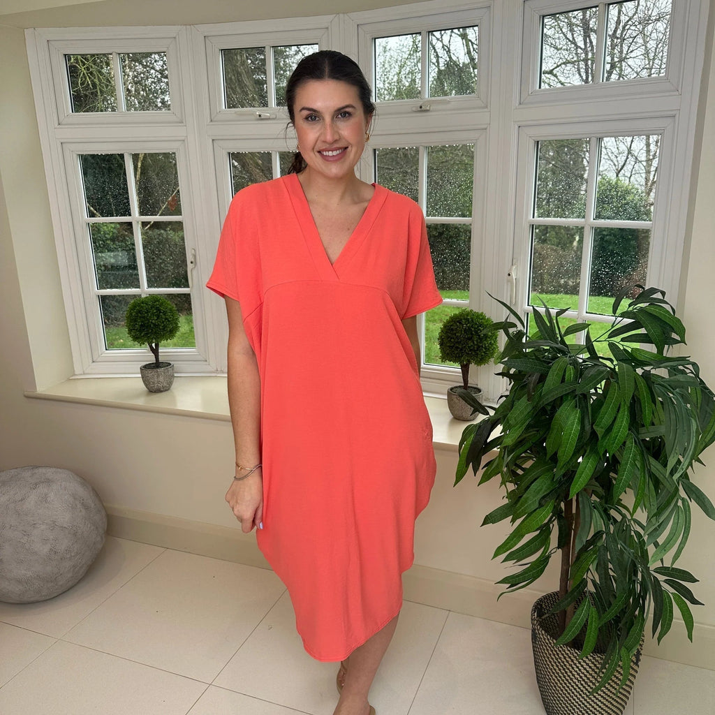 Kleid mit V-Ausschnitt | Unser Bestseller 2026