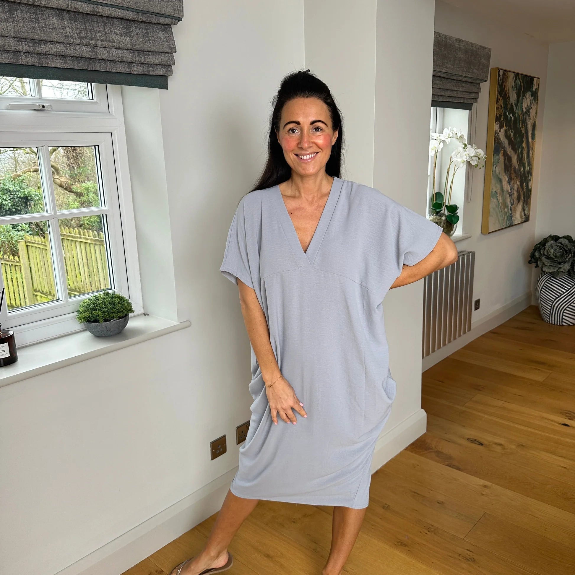 Kleid mit V-Ausschnitt | Unser Bestseller 2026