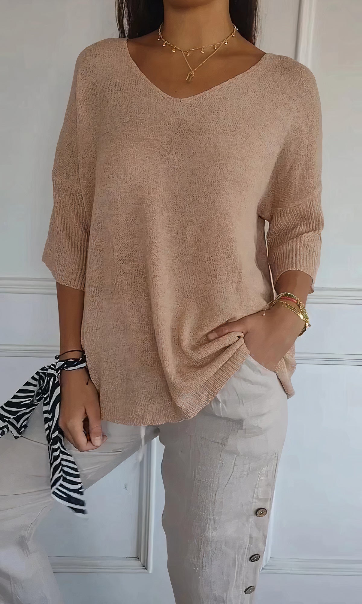 Knitted V-neck top for women
