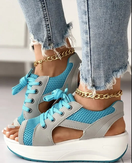 Fashionable open sandals