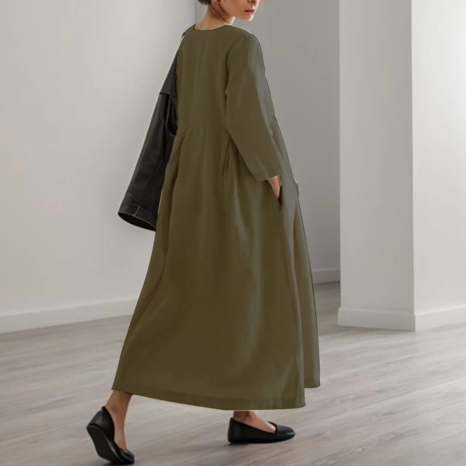 Valenzora | Simple linen dress with a round neckline