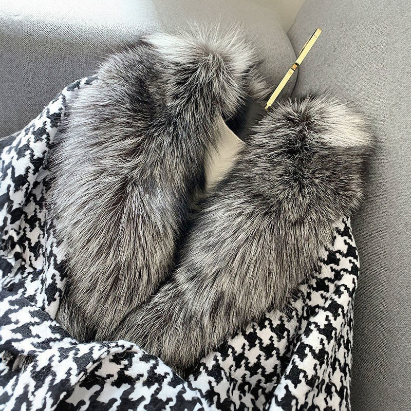 Valenzora Amsterdam | Glamour and warmth in one jacket