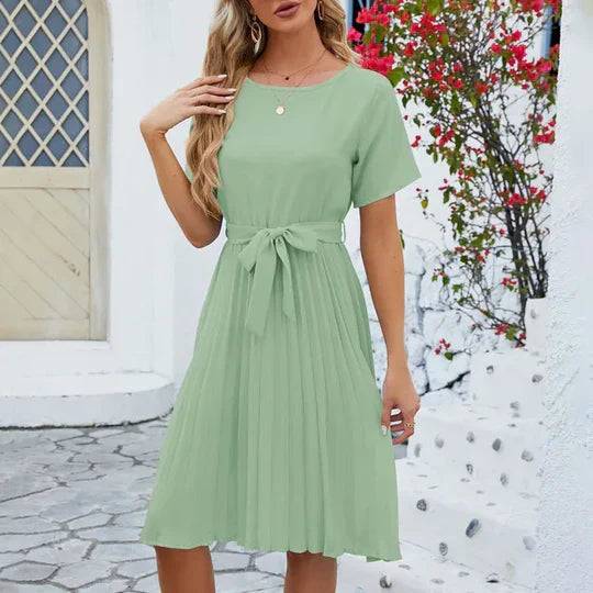 Valenzora | Mintgrünes Faltenkleid