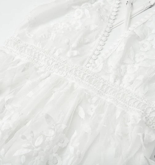 Valenzora | Elegant cocktail dress for special occasions.