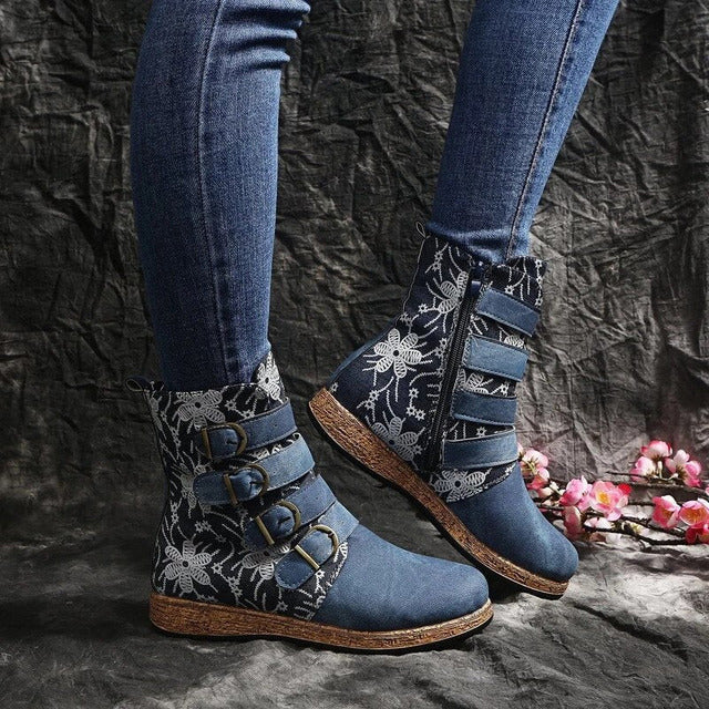 Valenzora | Vintage Boots in Ethnic Style