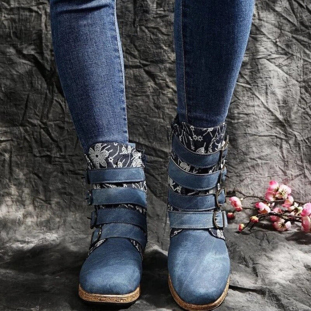 Valenzora | Vintage Boots in Ethnic Style