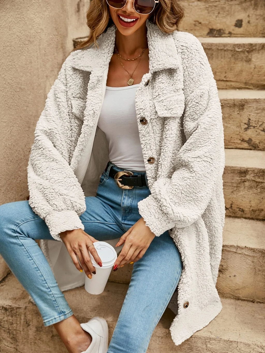 Valenzora - Women's button-up coat with eye-catching buttons