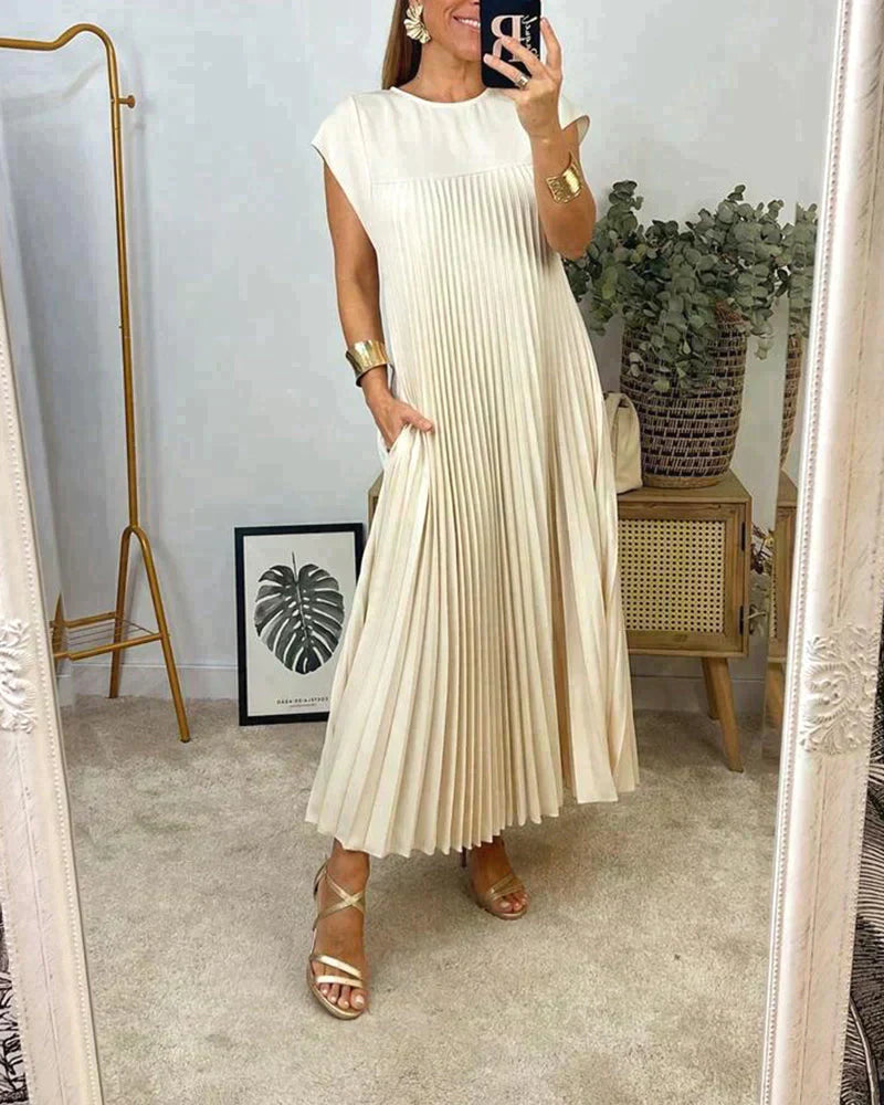 Valenzora | Elegant pleated dress – Timeless and sophisticated