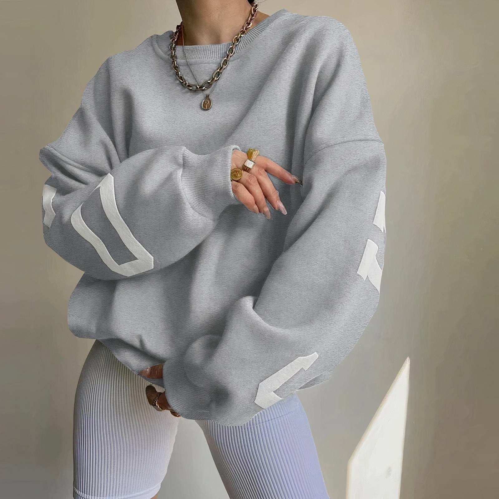 Valenzora - Long-sleeved sweatshirt with printed letters and round neck for women