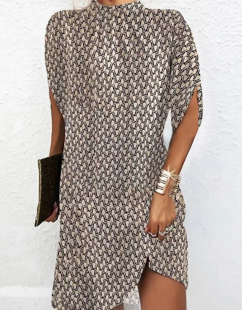 Valenzora - Fashion dress with batwing sleeves