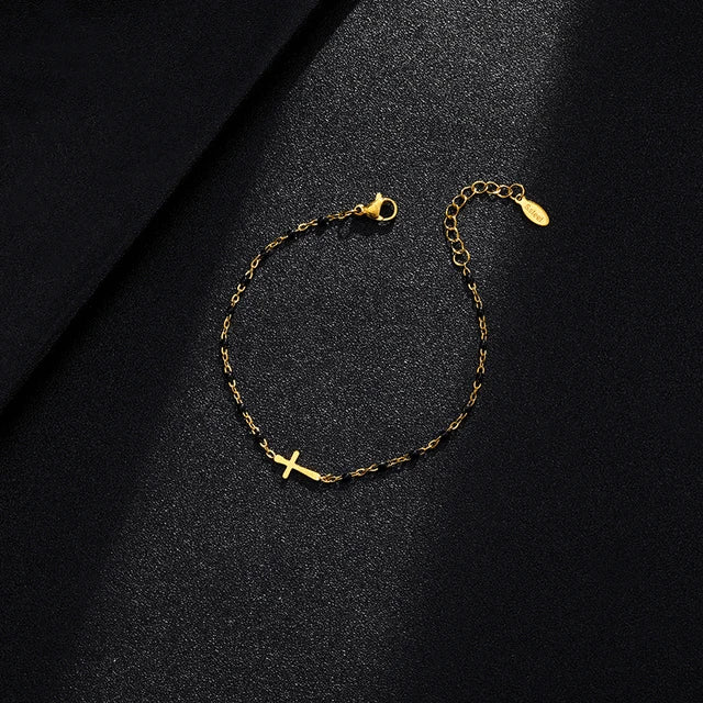 Valenzora | Gold-tone cross bracelet