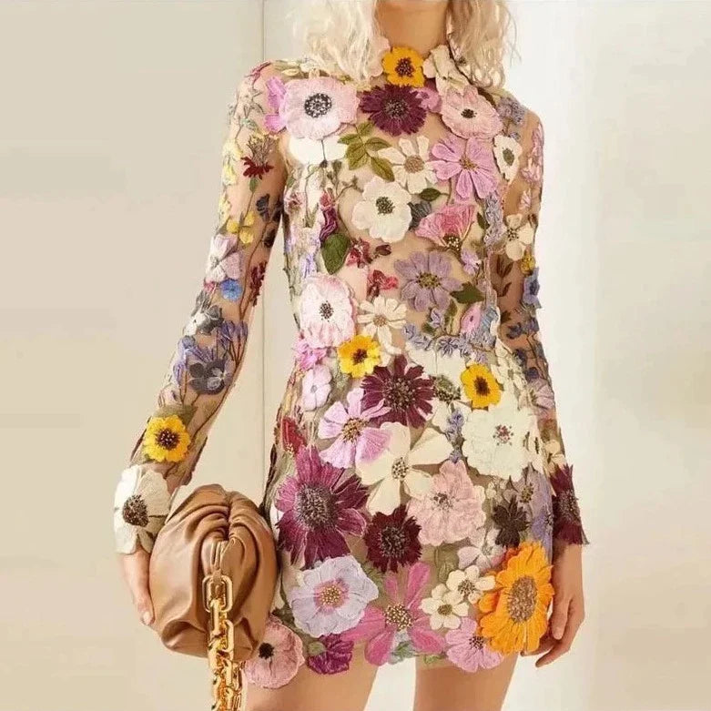 Valenzora | Besticktes, transparentes Minikleid mit Blumenmuster
